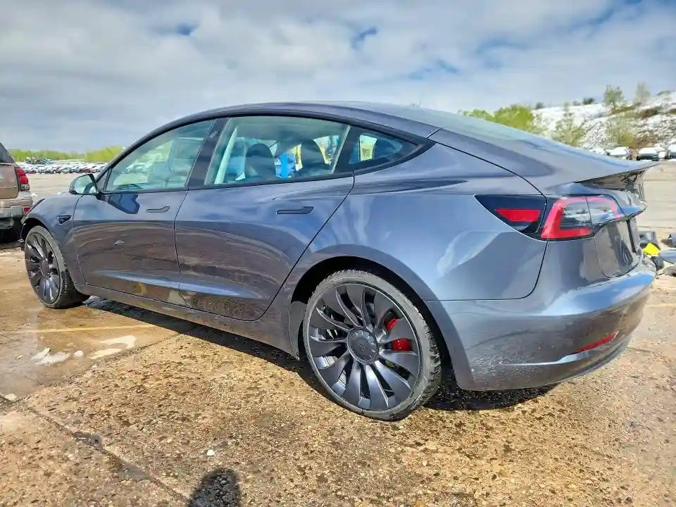5YJ3E1EC2PF636941 2023 TESLA MODEL 3-1