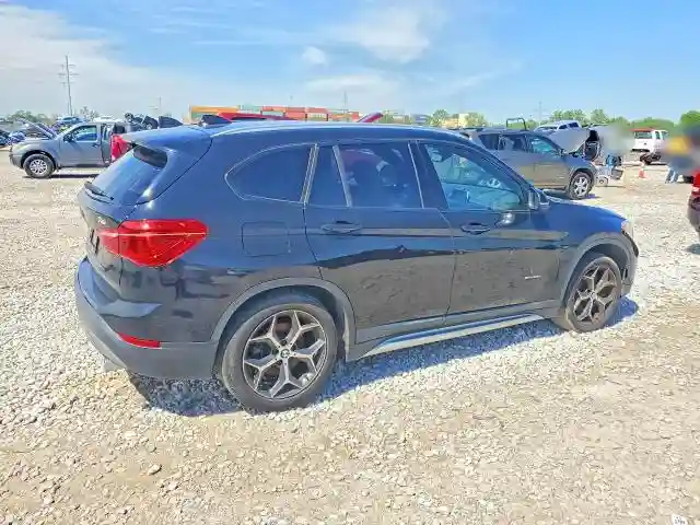 WBXHT3C33J5K29491 2018 BMW X1-2