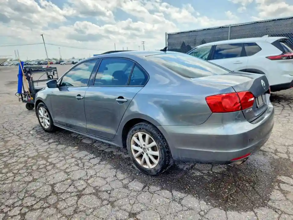 3VWDX7AJ9CM402076 2012 VOLKSWAGEN JETTA-1