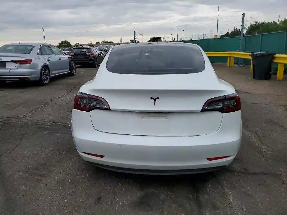 5YJ3E1EAXMF096720 2021 TESLA MODEL 3-5