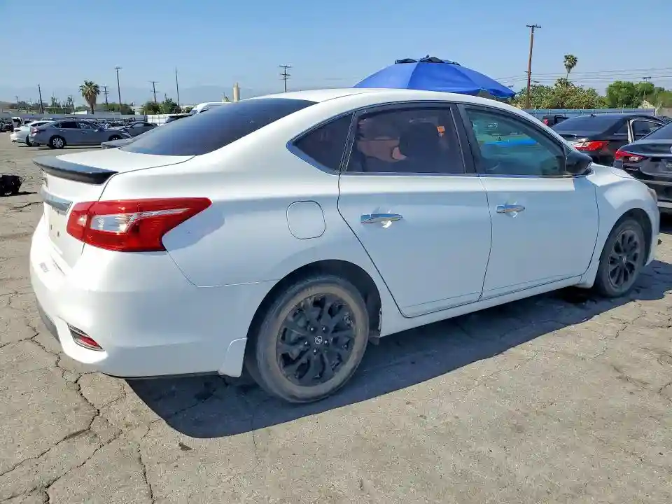 3N1AB7APXJY258829 2018 NISSAN SENTRA-2