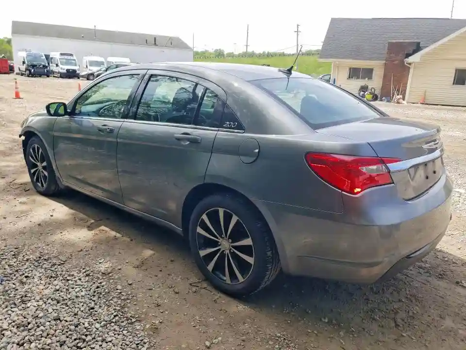 1C3BC8FGXBN577471 2011 CHRYSLER 200-1