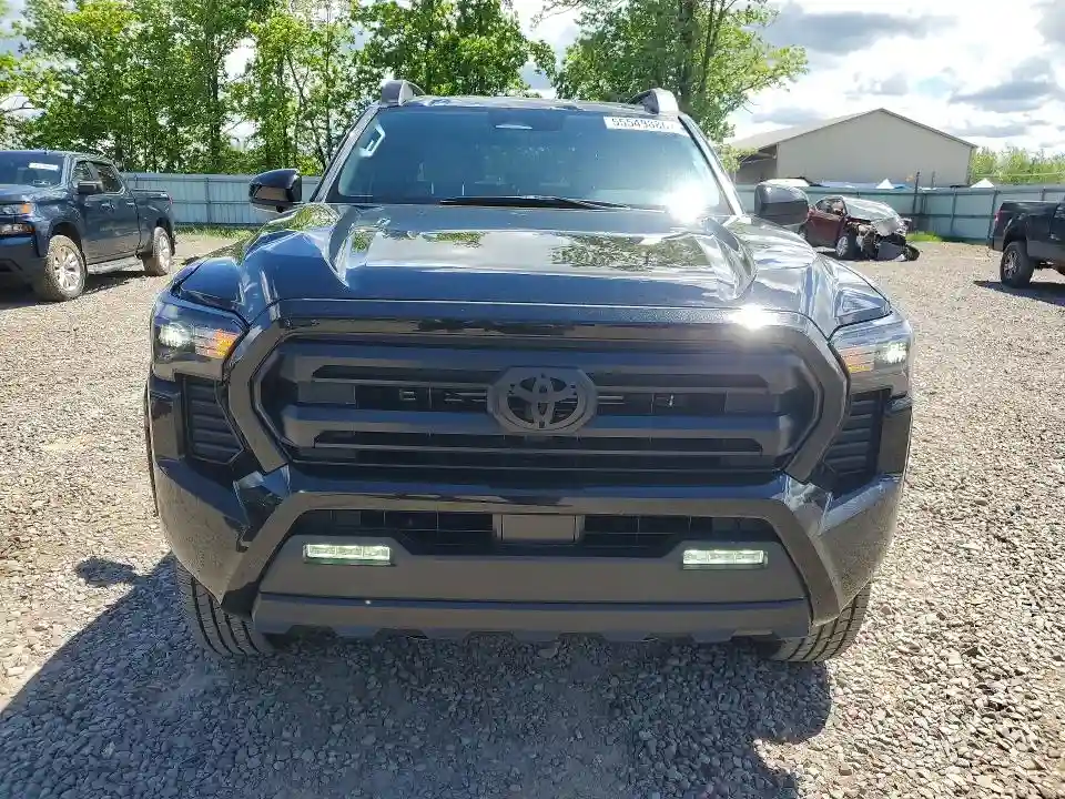 3TYLB5JN5ST094749 2025 TOYOTA TACOMA-4
