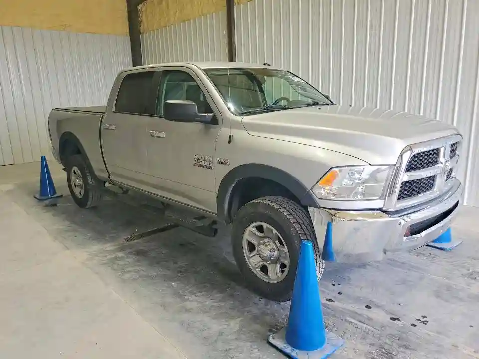 3C6TR5DT6HG568188 2017 RAM 2500-3