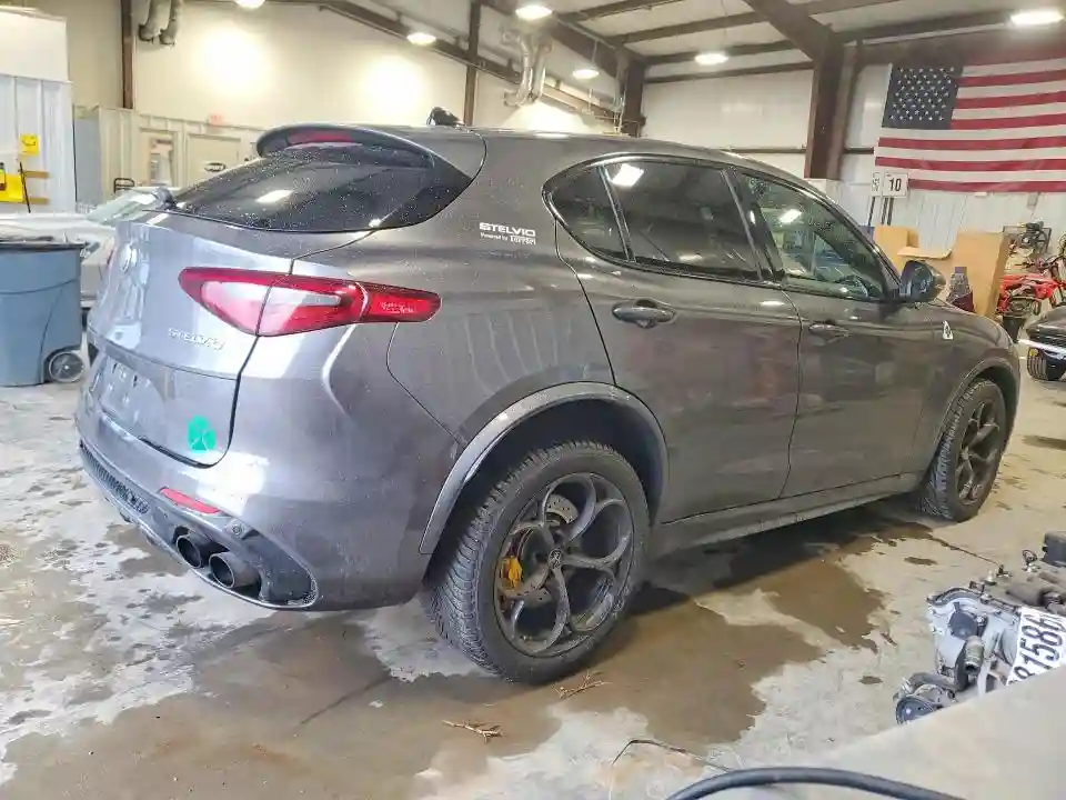 ZASFAKEV8J7C20154 2018 ALFA ROMEO STELVIO-2
