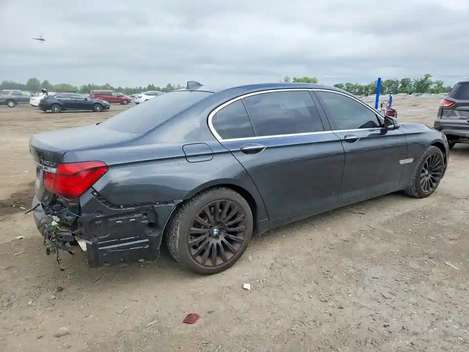 WBAYE4C57ED138182 2014 BMW 7 SERIES-2