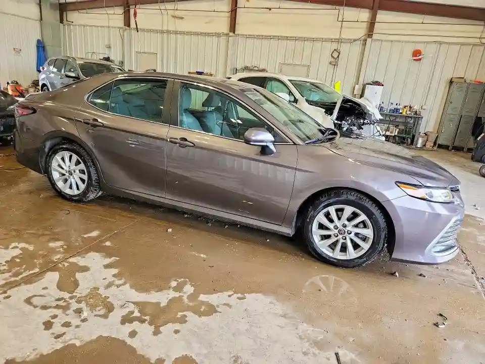4T1C11AK2MU614834 2021 TOYOTA CAMRY-3
