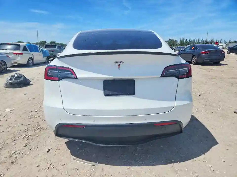 7SAYGDEF9NF361256 2022 TESLA MODEL Y-5