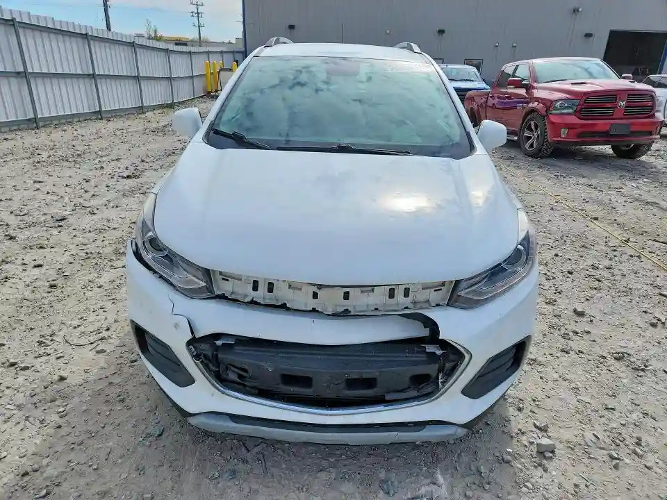 KL7CJPSB0KB773587 2019 CHEVROLET TRAX-4