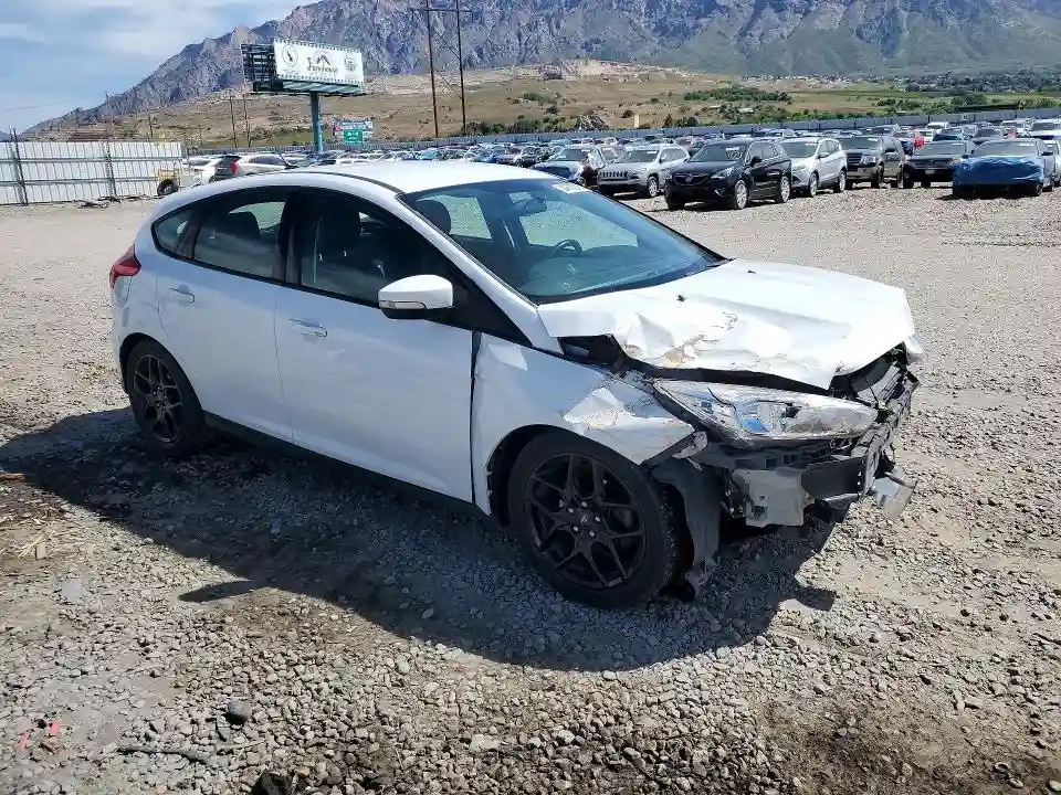 1FADP3K22GL311439 2016 FORD FOCUS-3