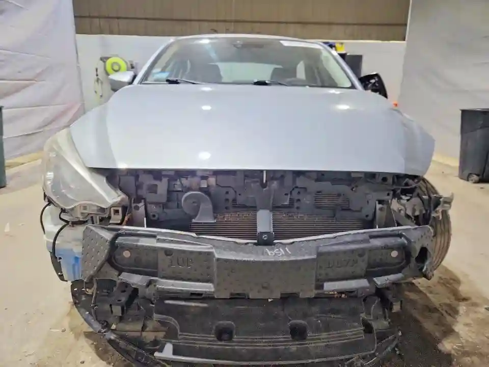 3MYDLBYV9HY188590 2017 TOYOTA YARIS-4