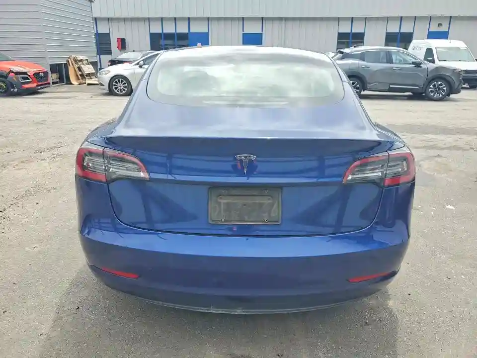 5YJ3E1EA5NF189632 2022 TESLA MODEL 3-5