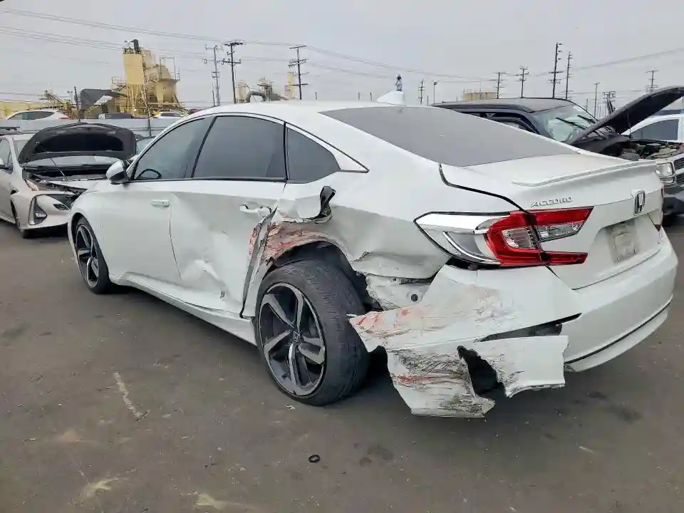 1HGCV1F38JA048154 2018 HONDA ACCORD-1