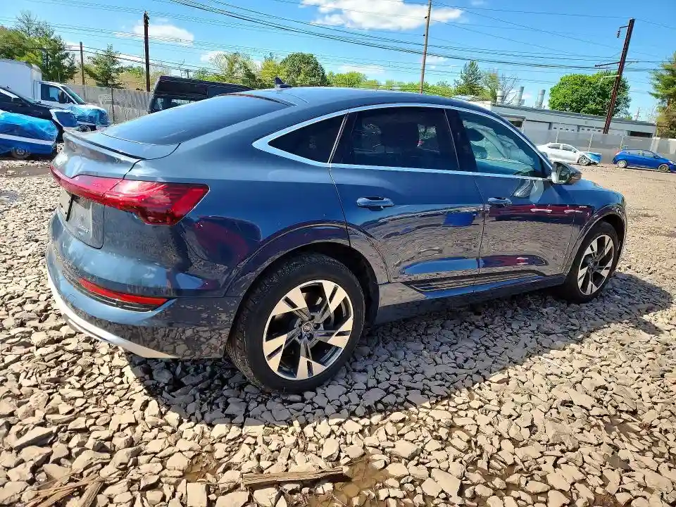 WA12AAGE1MB022137 2021 AUDI E-TRON-2