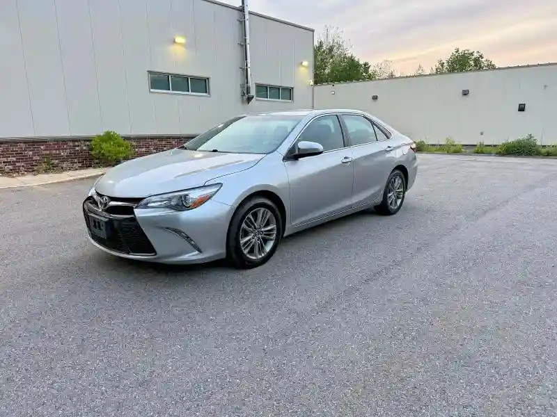 4T1BF1FKXGU239852 2016 TOYOTA CAMRY-1