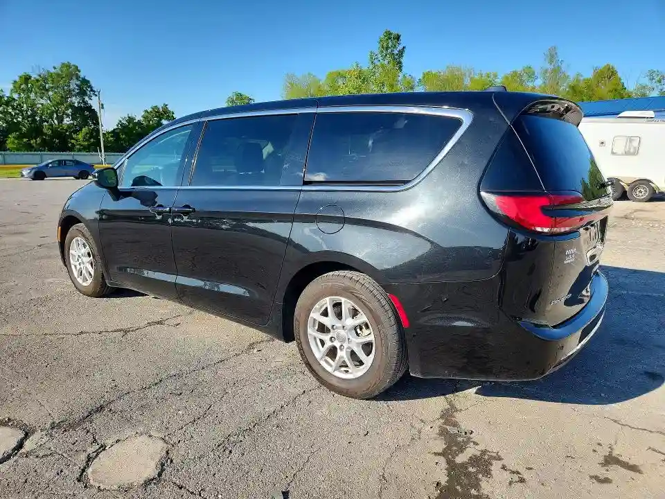 2C4RC1BG1PR587033 2023 CHRYSLER PACIFICA-1