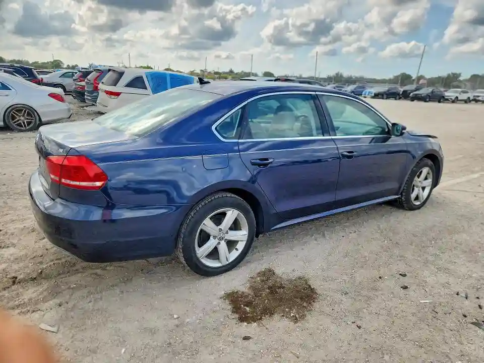 1VWBP7A38DC072071 2013 VOLKSWAGEN PASSAT-2