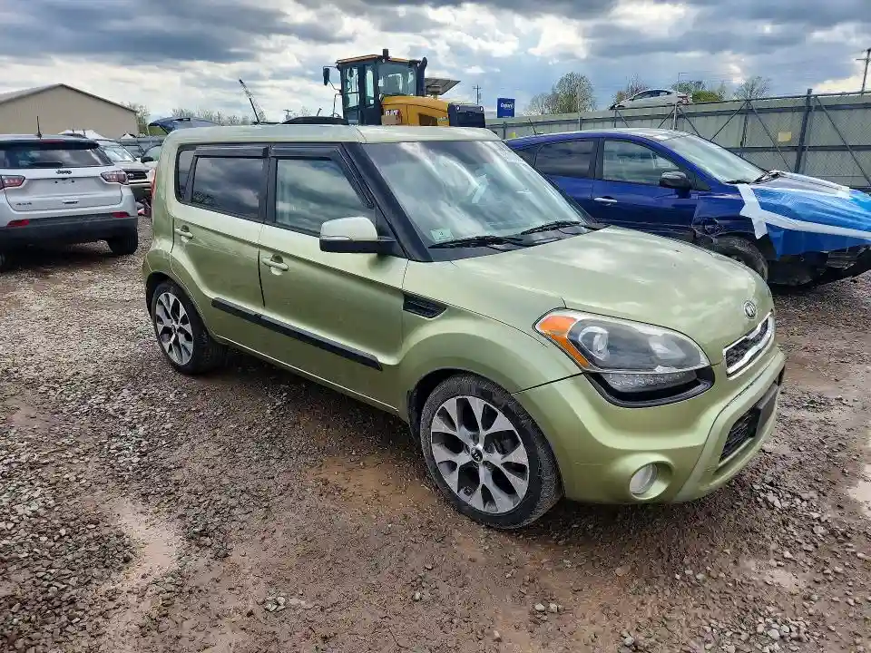 KNDJT2A60D7601920 2013 KIA SOUL-3