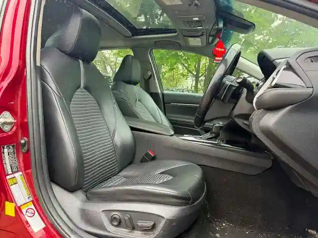 4T1B11HK0JU500358 2018 TOYOTA CAMRY-4