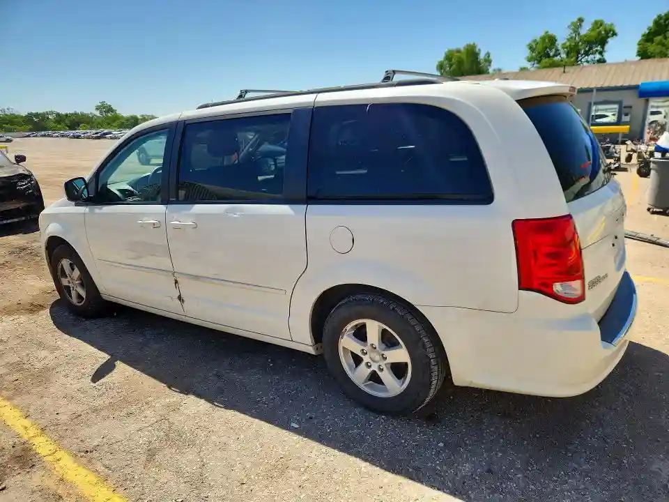 2D4RN3DGXBR754990 2011 DODGE CARAVAN-1