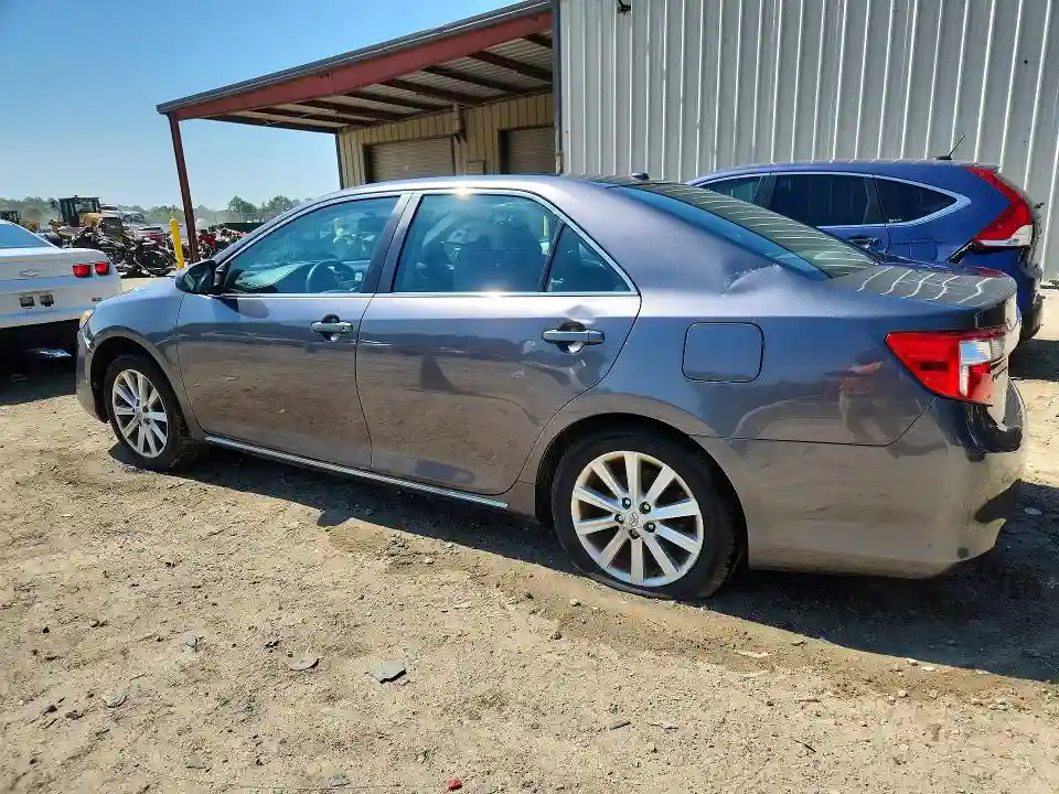 4T1BF1FK1EU426197 2014 TOYOTA CAMRY-1