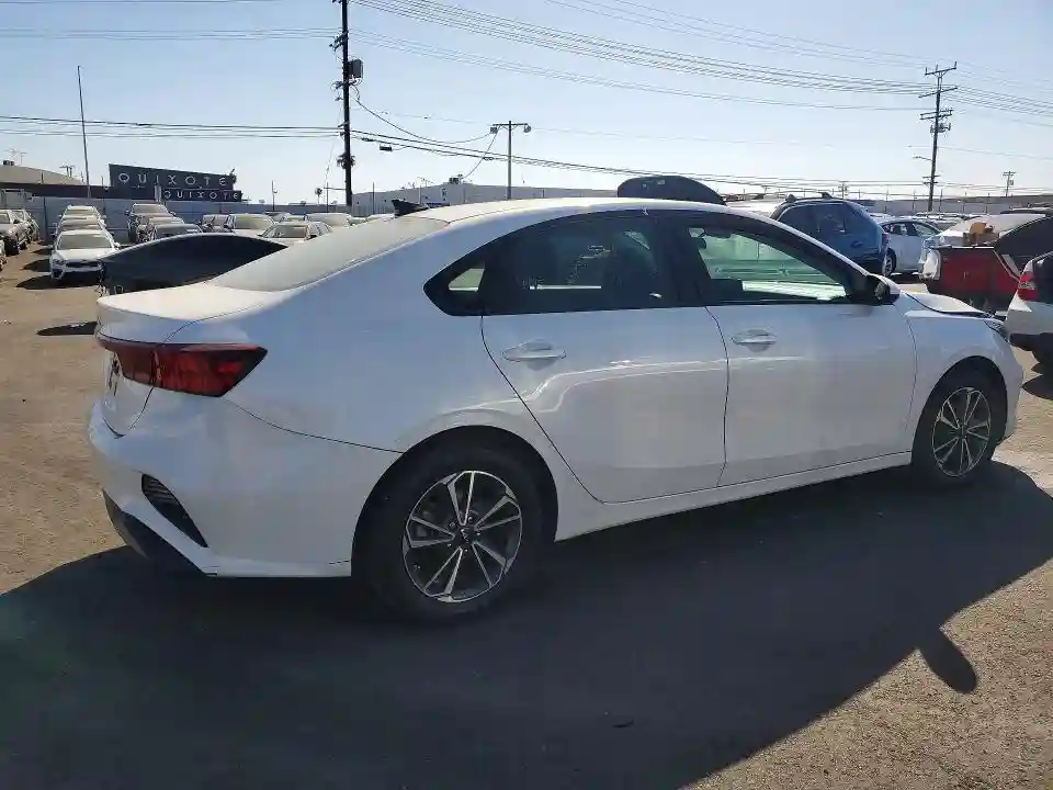 3KPF24AD6RE725460 2024 KIA FORTE LXS-2