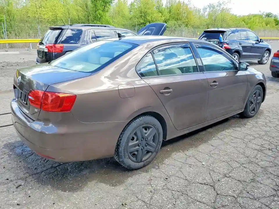 3VWD07AJ7EM238592 2014 VOLKSWAGEN JETTA-2