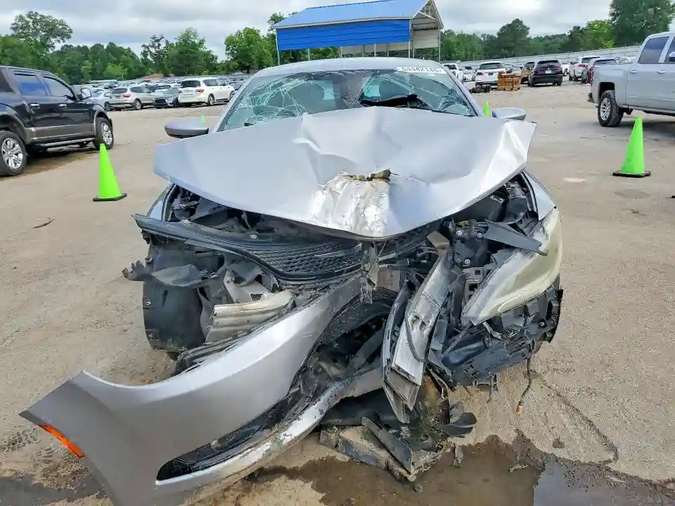 1C3CCCBB4FN667853 2015 CHRYSLER 200-4