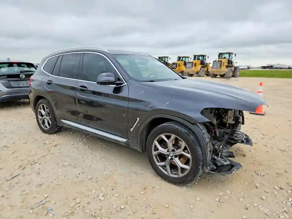 5UXTY3C01M9D87180 2021 BMW X3-3