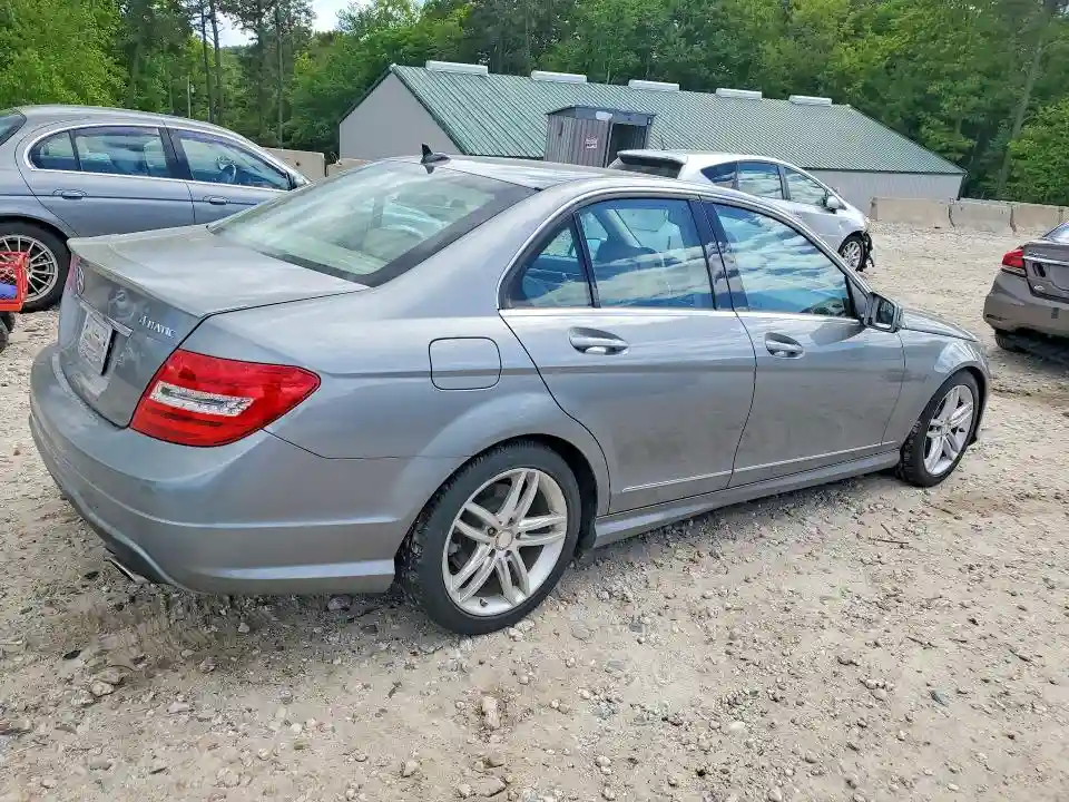 WDDGF8BB5CR232786 2012 MERCEDES-BENZ C-CLASS-2