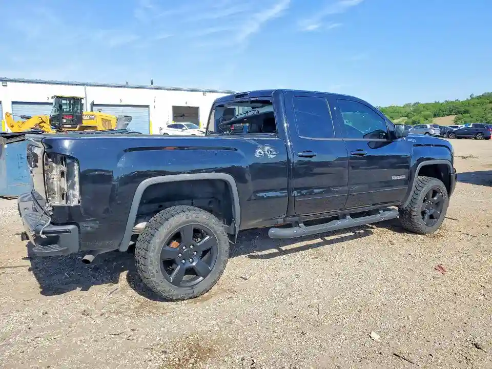 1GTV2MEC0JZ106309 2018 GMC SIERRA-2
