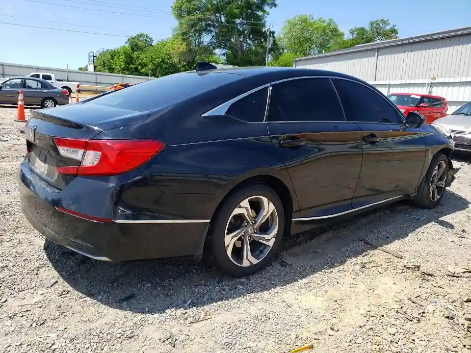 1HGCV1F49JA261879 2018 HONDA ACCORD-2