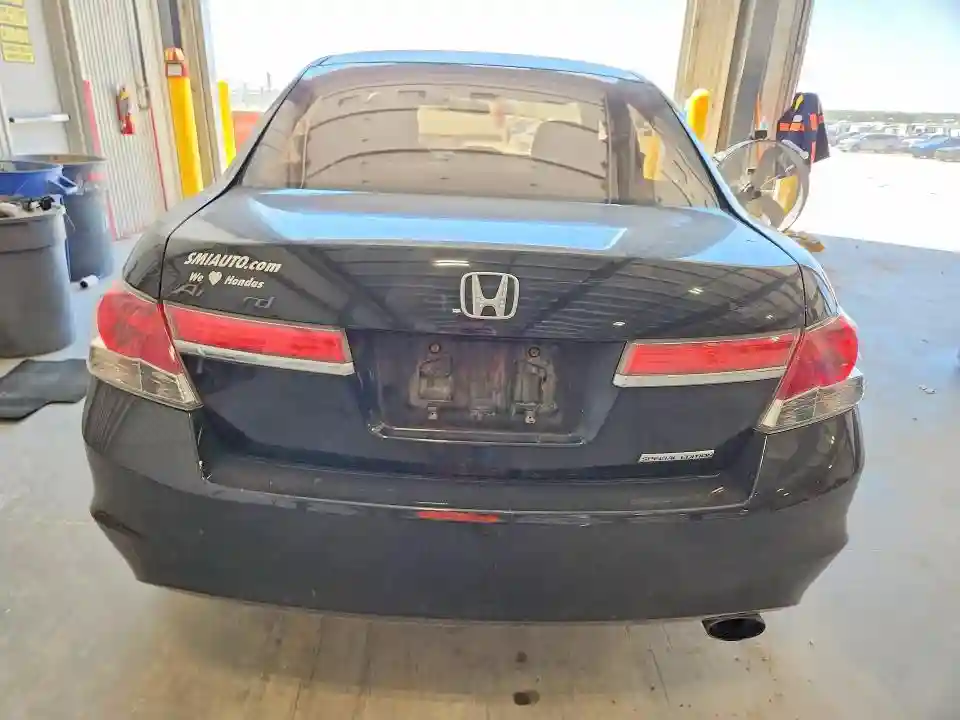 1HGCP2F60BA138877 2011 HONDA ACCORD-5