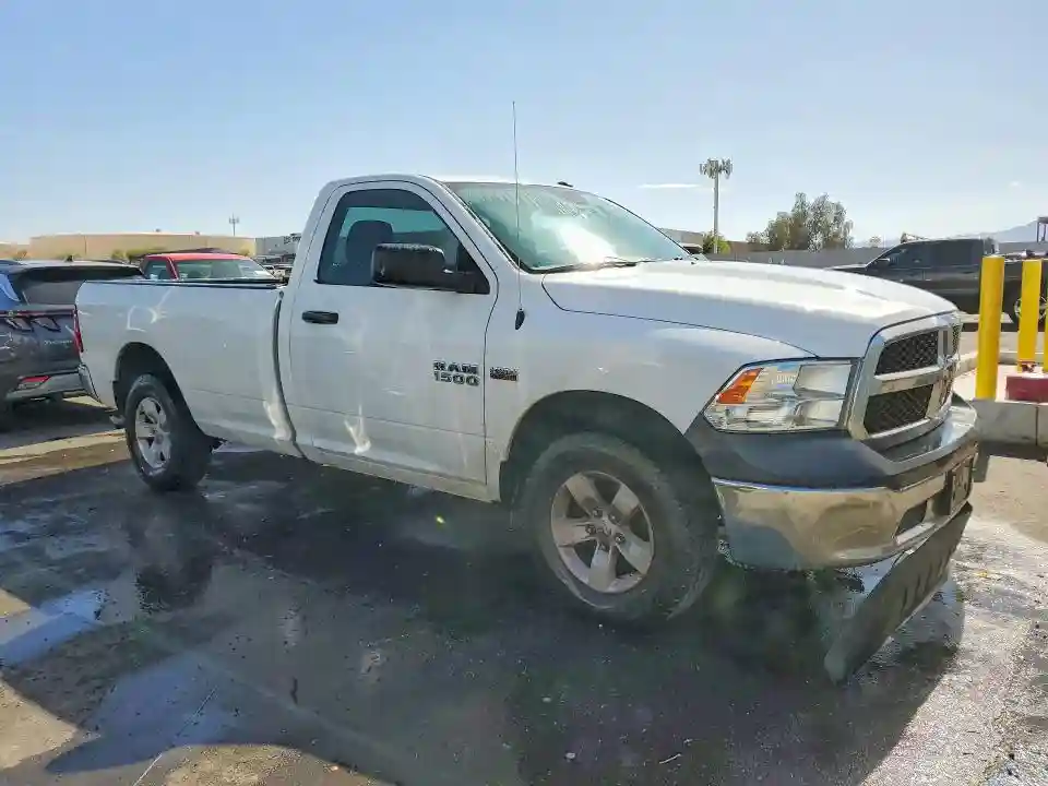 3C6JR7DT2FG637930 2015 RAM 1500-3