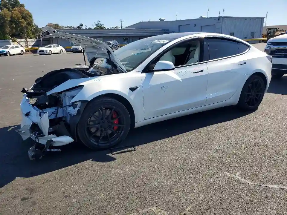 5YJ3E1EC9NF354454 2022 TESLA MODEL 3-0