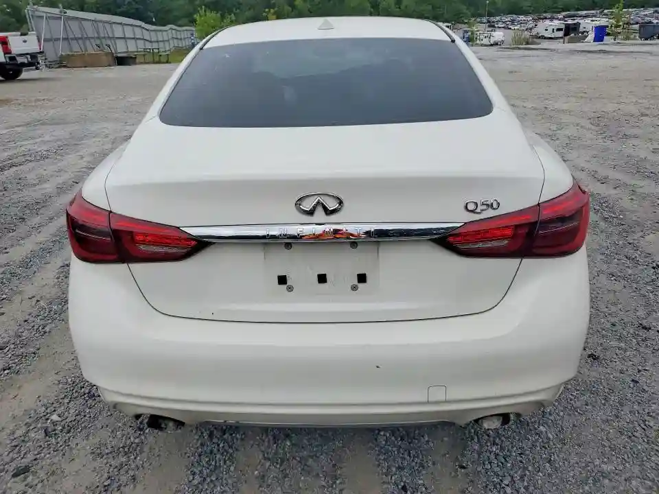 JN1EV7AP5JM364911 2018 INFINITI Q50-5