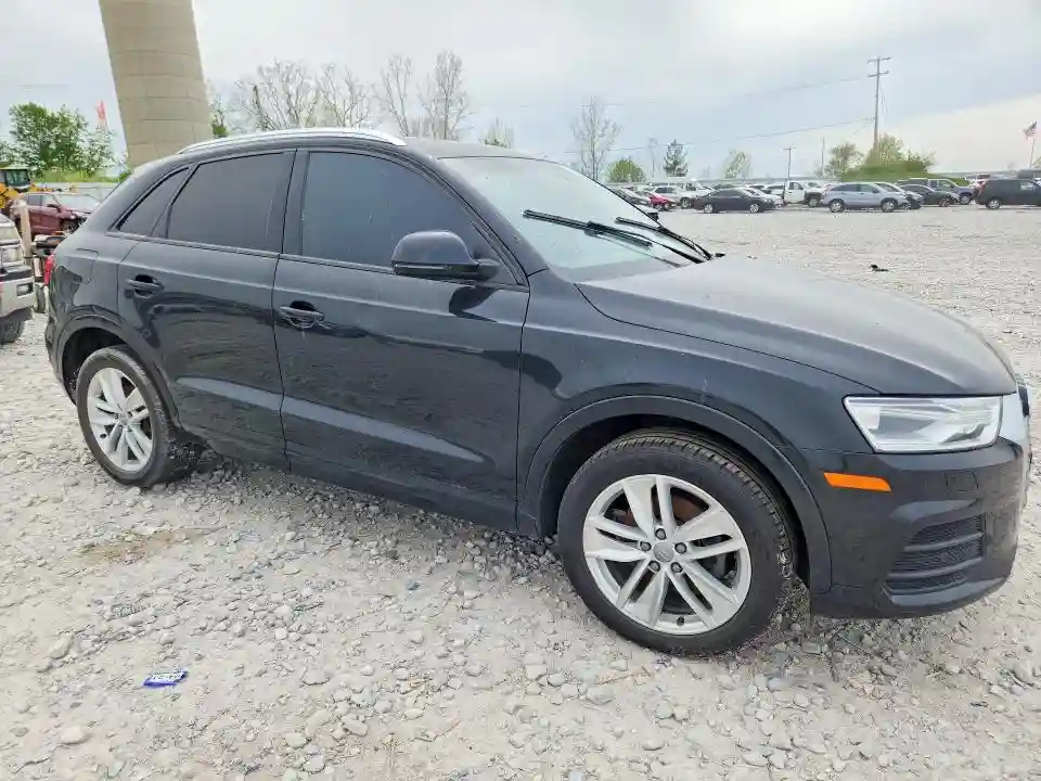 WA1BCCFS1HR016560 2017 AUDI Q3-3