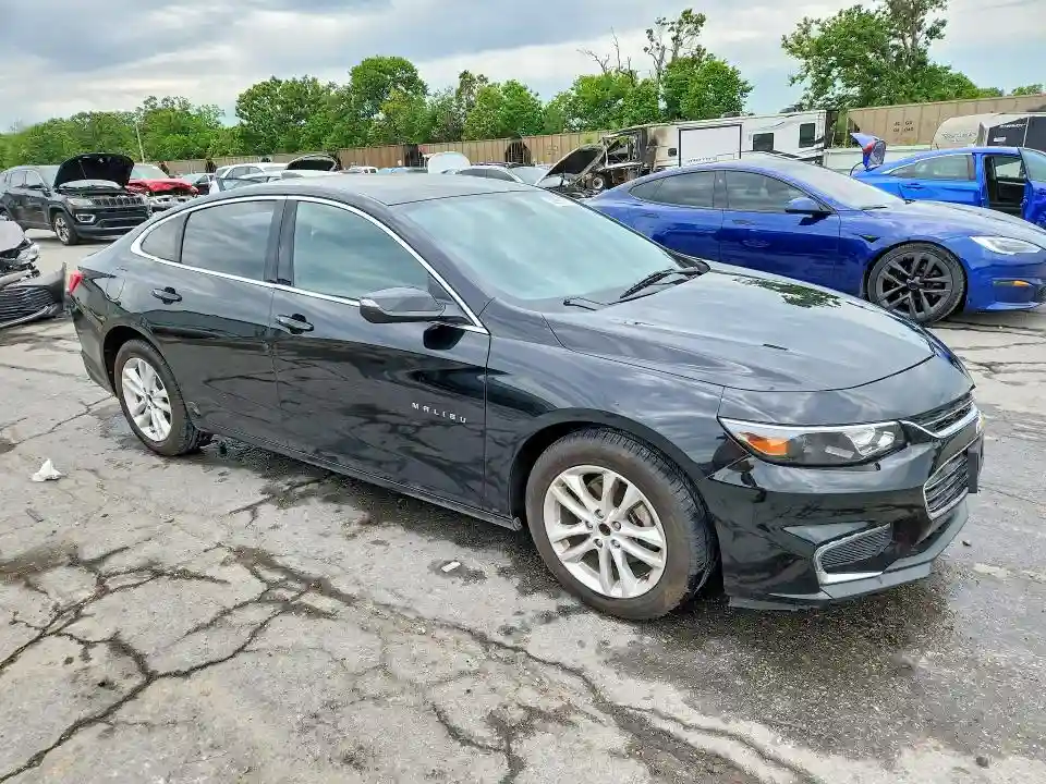 1G1ZD5ST2JF266613 2018 CHEVROLET MALIBU-3
