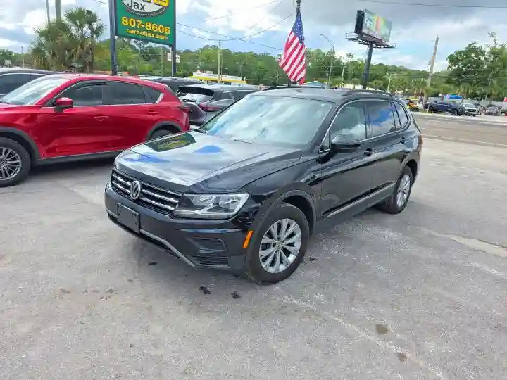 3VV3B7AX5JM078365 2018 VOLKSWAGEN TIGUAN-1