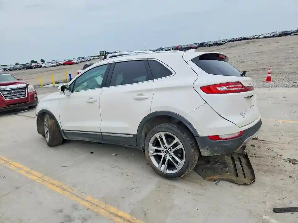 5LMCJ3D9XGUJ20856 2016 LINCOLN MKC-1