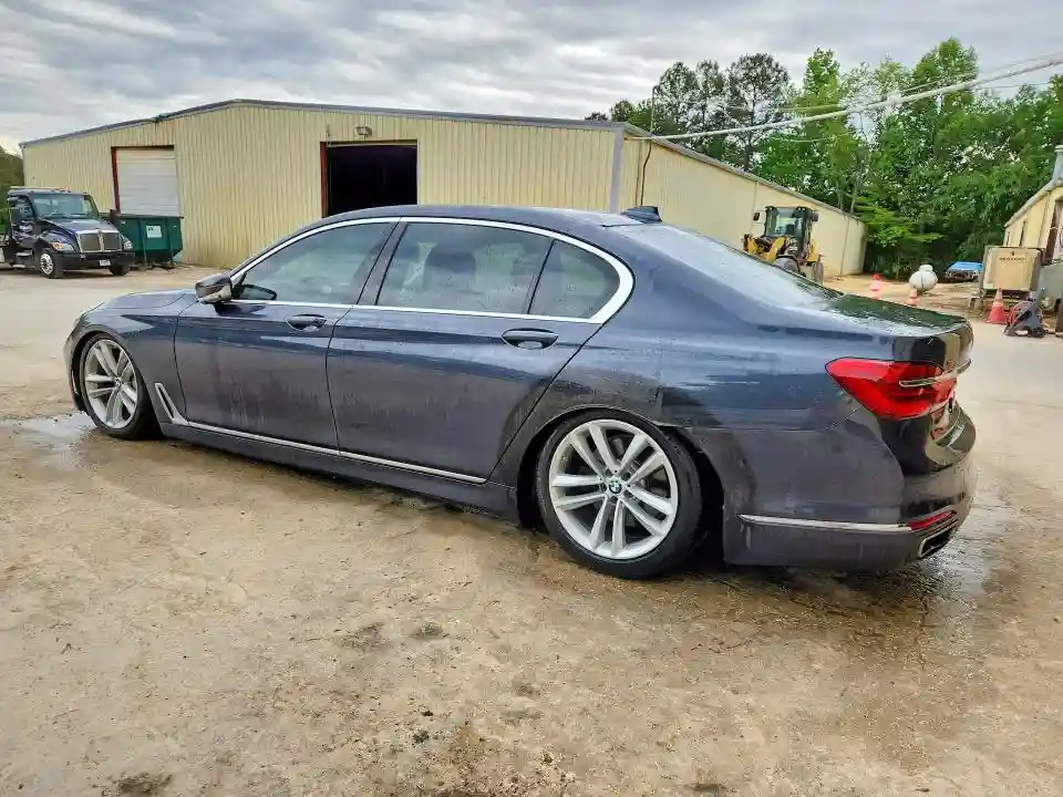 WBA7F2C5XHG421725 2017 BMW 7 SERIES-1