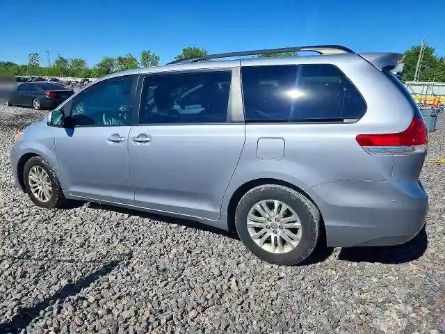5TDYK3DC7BS167085 2011 TOYOTA SIENNA-1