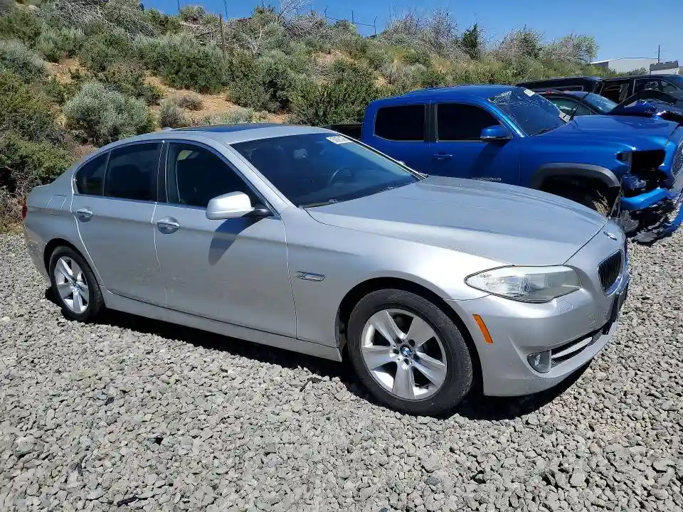 WBAXH5C52DDW16838 2013 BMW 5 SERIES-3