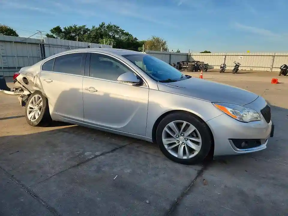 2G4GR5GX6H9132875 2017 BUICK REGAL-3