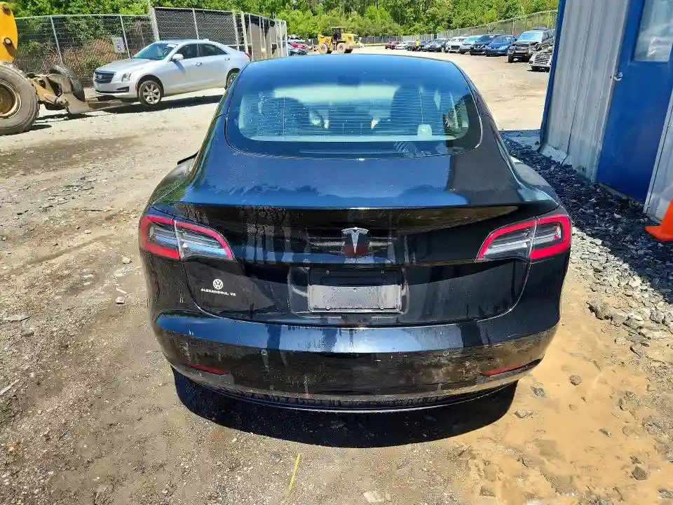5YJ3E1EA9NF119664 2022 TESLA MODEL 3-5