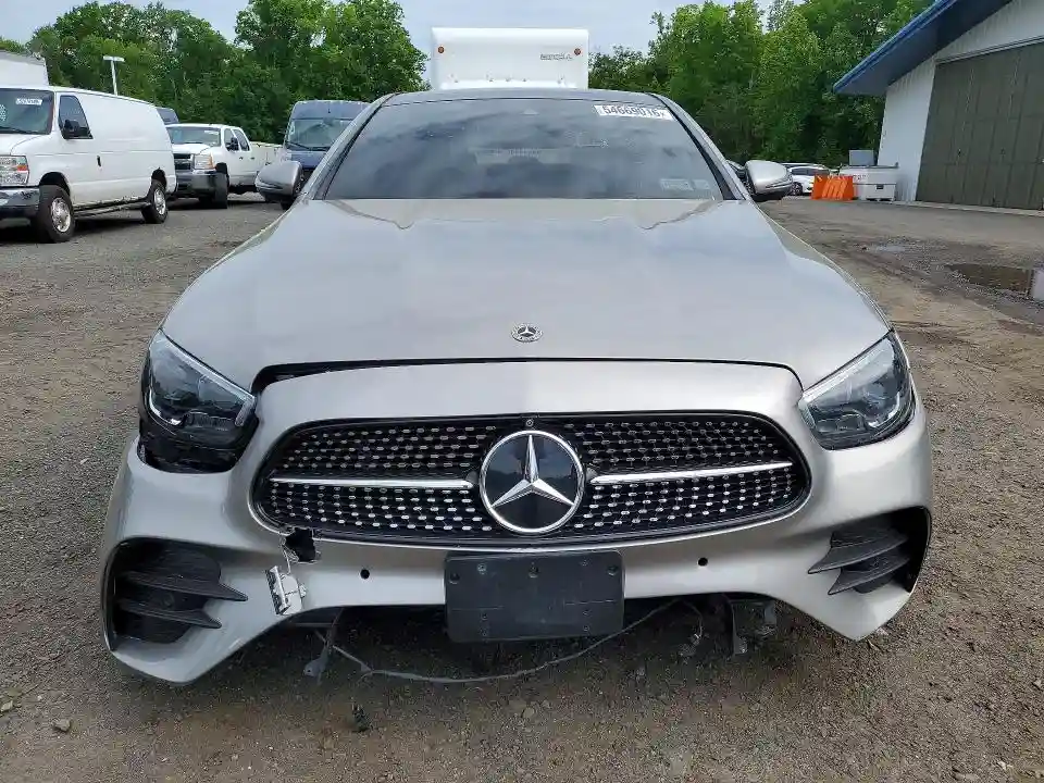 W1KZF8EB9NB026158 2022 MERCEDES-BENZ E-CLASS-4