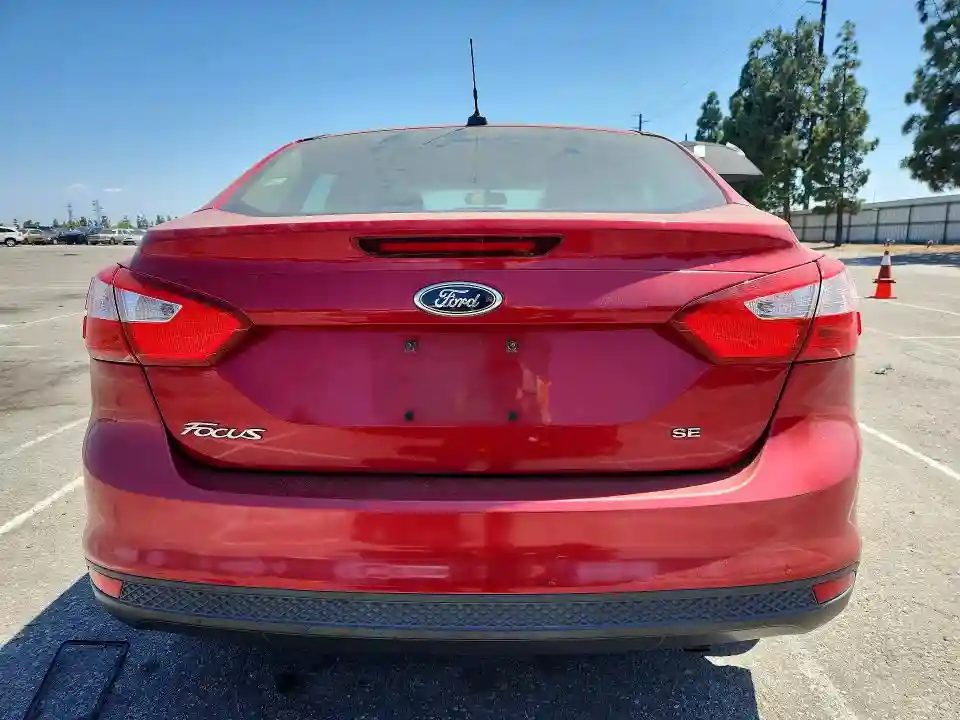 1FAHP3F28CL233108 2012 FORD FOCUS-5