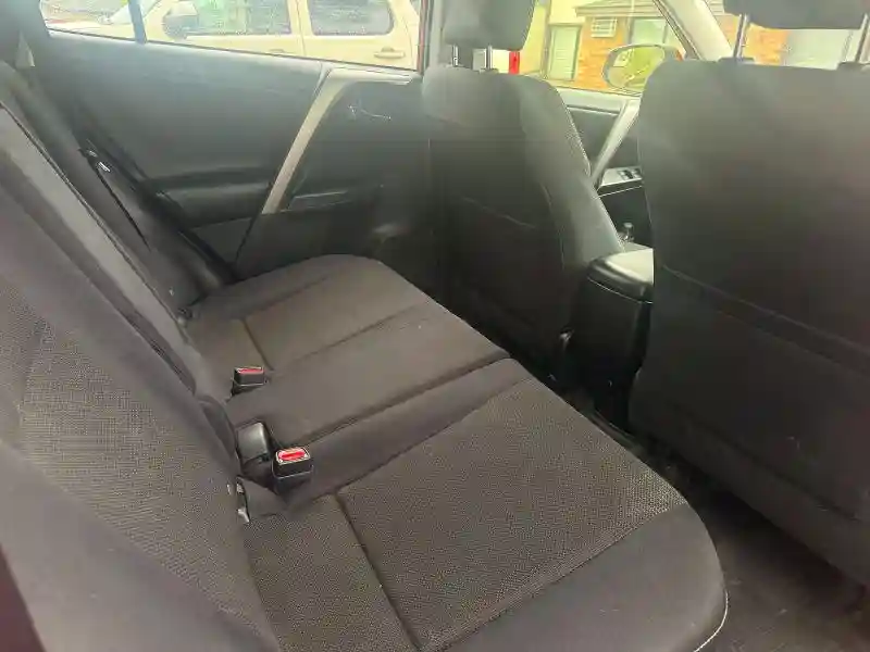 JTMRFREV8GJ094261 2016 TOYOTA RAV4-5
