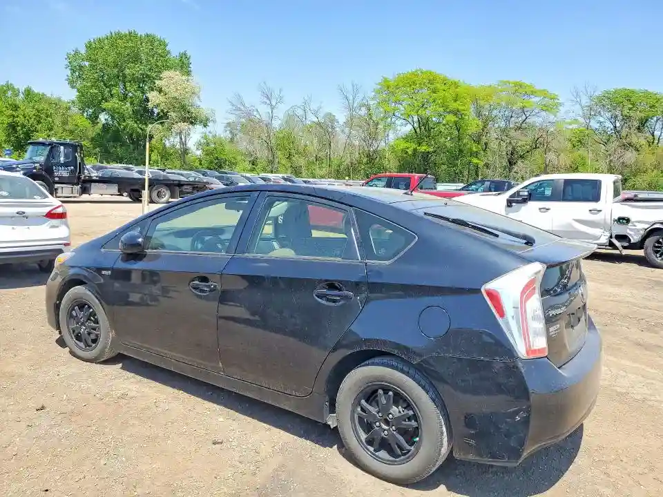JTDKN3DU3E0363988 2014 TOYOTA PRIUS-1