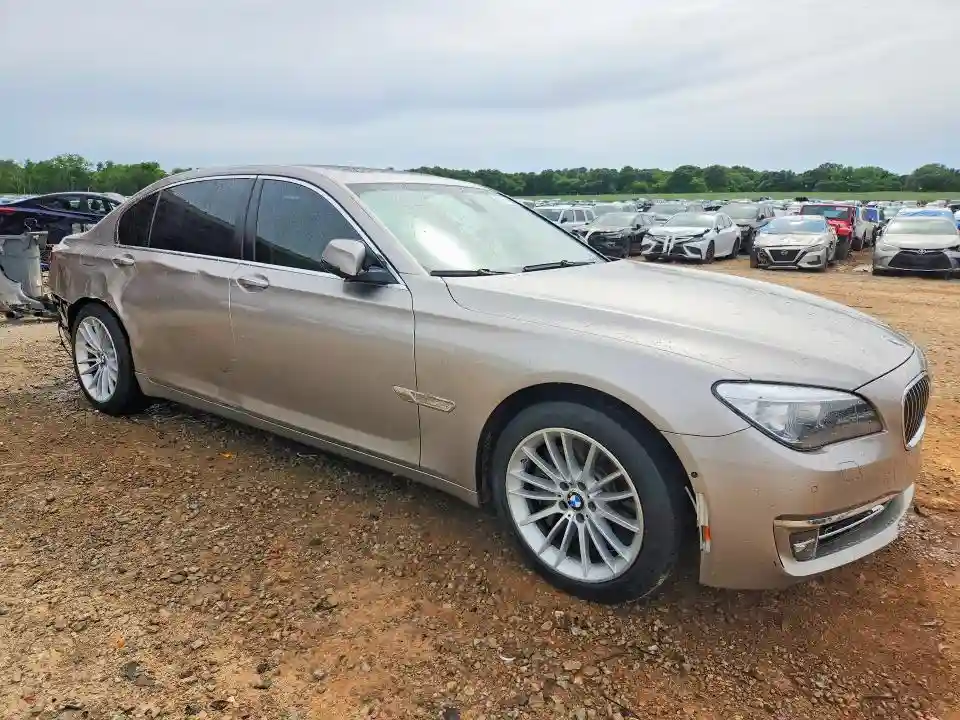 WBAYE8C52ED134631 2014 BMW 7 SERIES-3